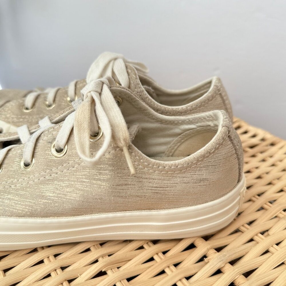 SIZE 2 Girls Converse Gold Metallic Threads Egret White Suede Leather Low Sneake - Picture 3 of 9